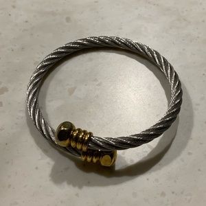 Bracelet with gold finish